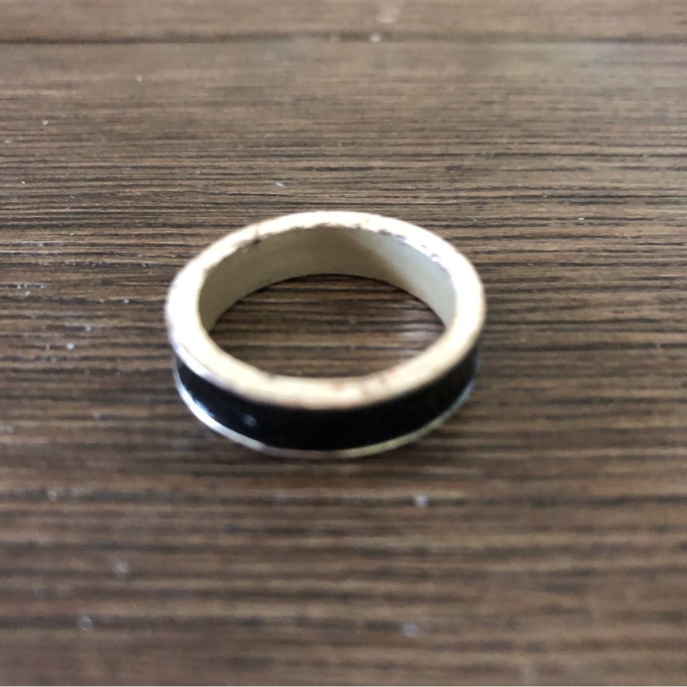 Sliver and black metal ring in size 9